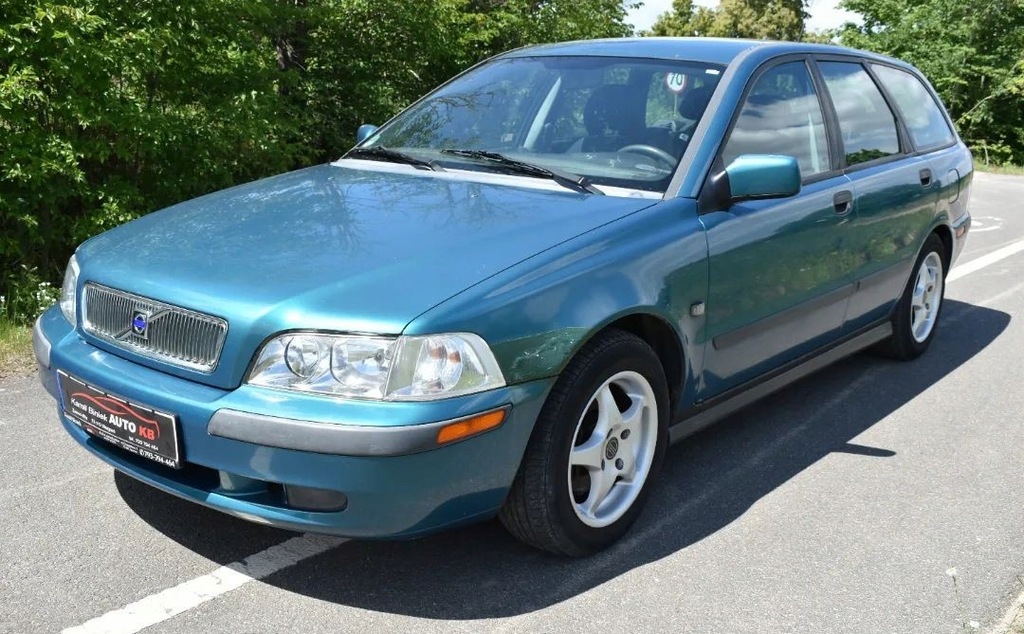 Volvo V40 VOLVO V40 1.8 benzyna z 2000 roku
