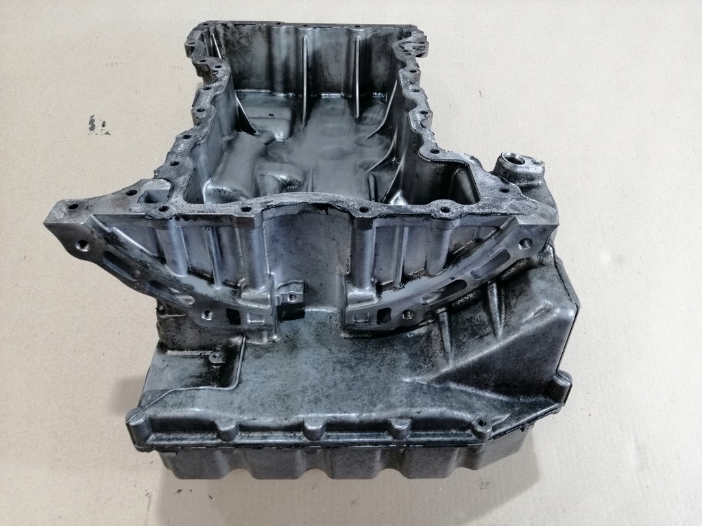 JEEP GRAND CHEROKEE WK2 3.0 CRD MISKA OLEJOWA 11656074095 oficjalne