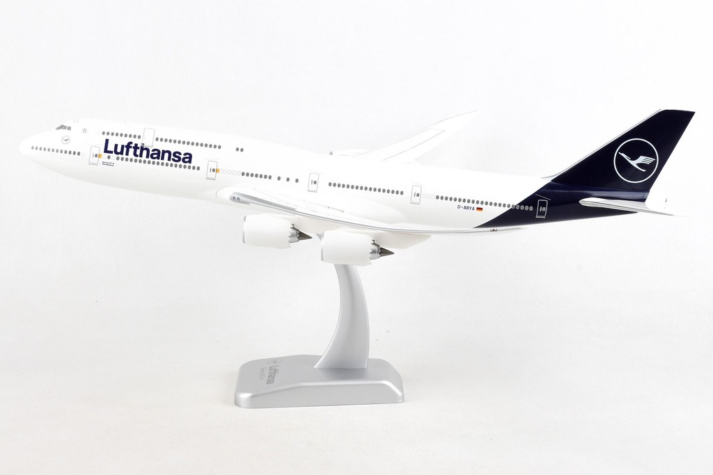 Купить Модель самолета Boeing 747-8 Lufthansa D-ABYA HOGAN: отзывы, фото, характеристики в интерне-магазине Aredi.ru