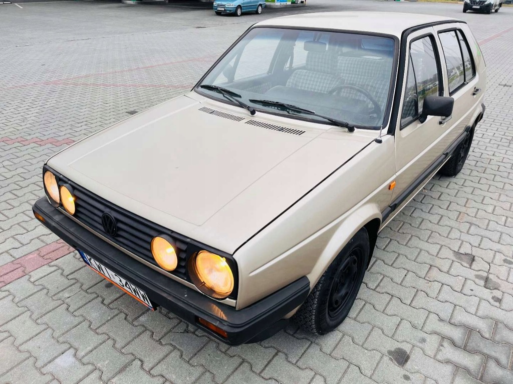 Volkswagen Golf VW Golf 2 po remoncie 1986r