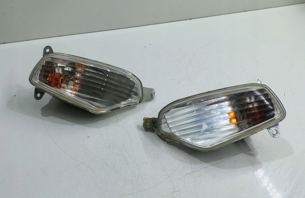 Kierunkowskazy lewy prawy 2szt. YAMAHA XC 300 VERSITY