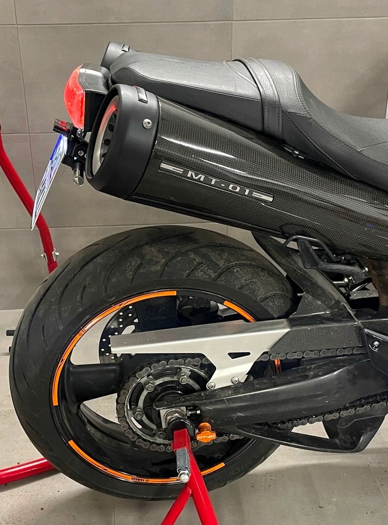 Yamaha MT-01 Mocowanie lampy tył custom