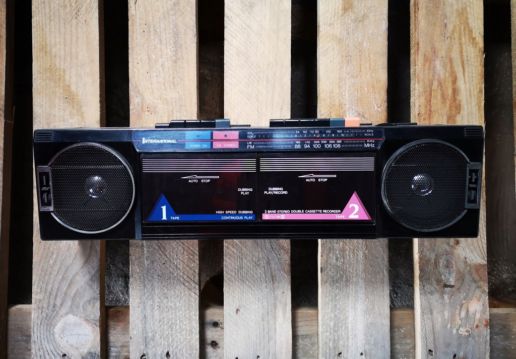 Radiomagnetofon International AK-21