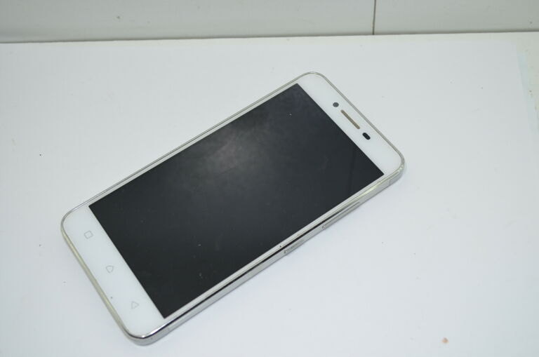 TELEFON LENOVO K5