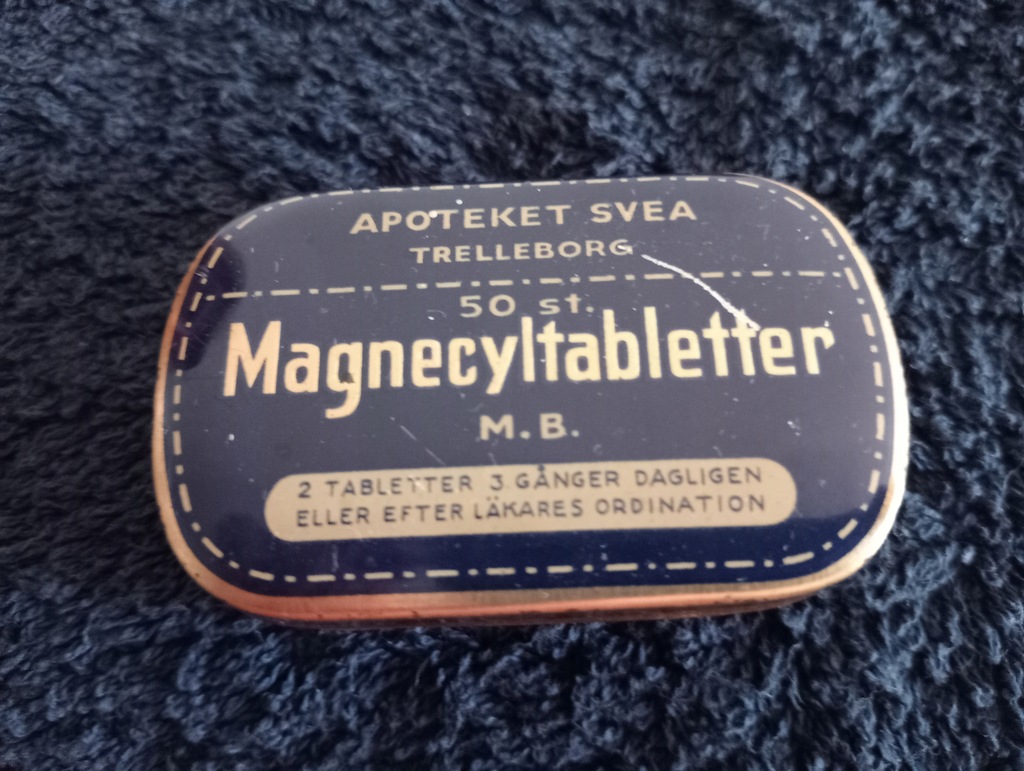 Stare pudełko po tabletkach szwedzkie dla kolekcjonera