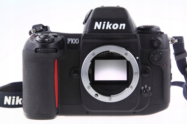 INTERFOTO: Nikon F100 + MF-29 analog pro WWA