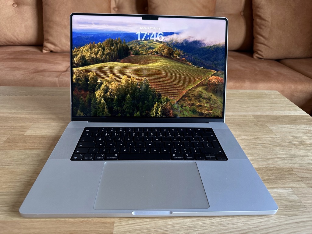 MacBook Pro 16,2 " Apple M1 Pro 16 GB 512 GB srebrny | bateria 96% 148cykli