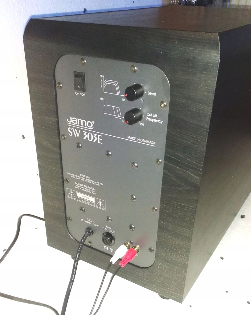 Subwoofer JAMO SW303E 70W aktywny Made in Denmark