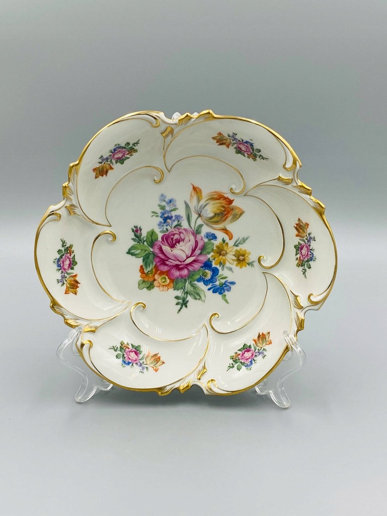 VEB Jlmenau Graf von Henneberg. Od 1936 r. Półmisek w kwiaty.