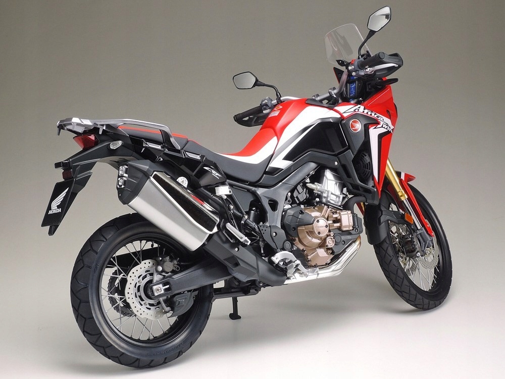 Купить 1/6 Honda CRF1000L Africa Twin Tamiya 16042: отзывы, фото, характеристики в интерне-магазине Aredi.ru