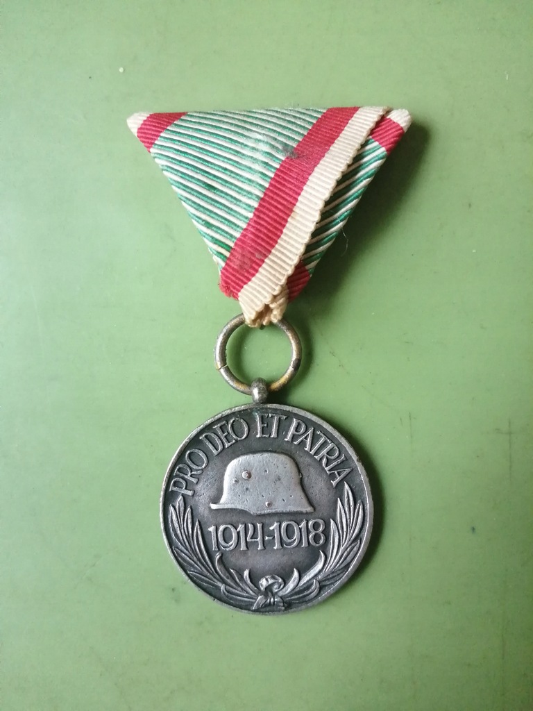 MEDAL PRO DEO ET PATRIA 1914 - 1918