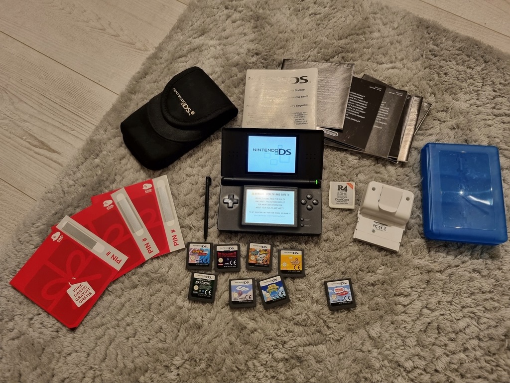 Nintendo DS Lite + gry i akcesoria. Duży zestaw