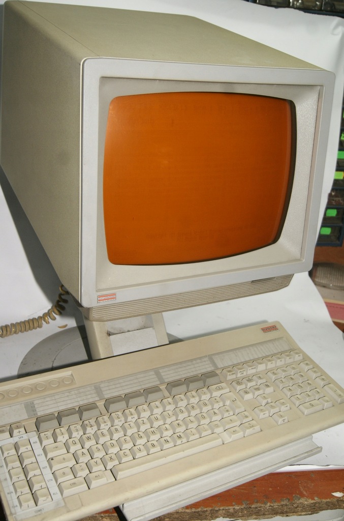 NIXDORF COMPUTER Z LAT 1977r - 1988r Monitor Klawiatura OD 1 ZŁ BCM