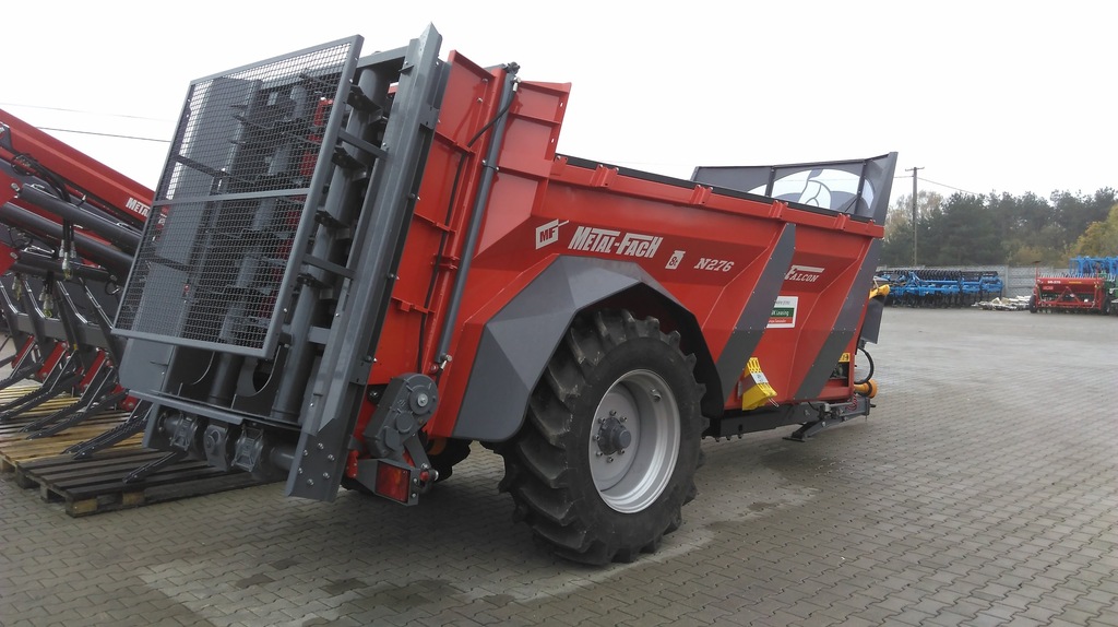 Rozrzutnik Obornika METAL-FACH N276 8 ton FALCON