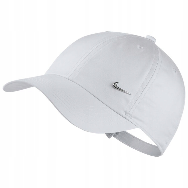 Nike cap top silver logo