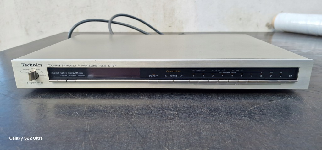 Tuner radiowy analogowy Technics ST-S7 ,1980r srebrny
