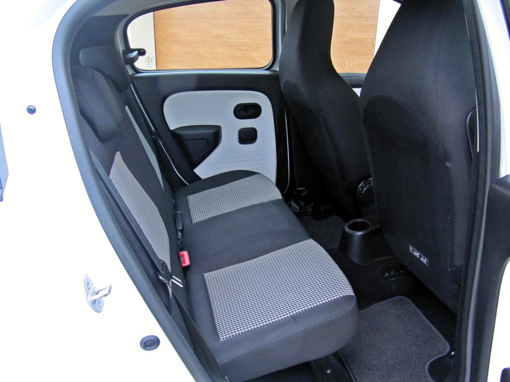 Купить *ПРЕДЛОЖЕНИЕ* RENAULT TWINGO III 1.0* 69 л.с. * КОНДИЦИОНЕР* 5D: отзывы, фото, характеристики в интерне-магазине Aredi.ru