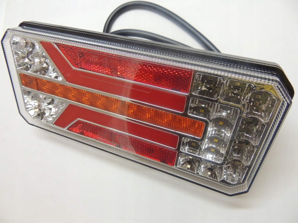 LAMPA TYLNA LED Z DYNAMICZNYM KIERUNKIEM, NEON