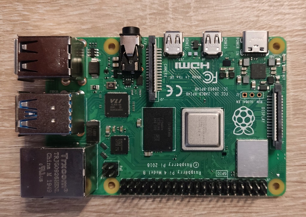 Zestaw Raspberry Pi 4 Model B 4GB RAM WiFi Bluetooth