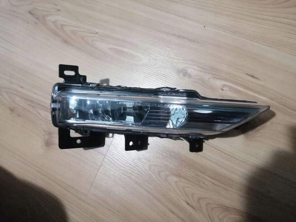 infiniti q30/qx30 halogen prawy DRL prawy