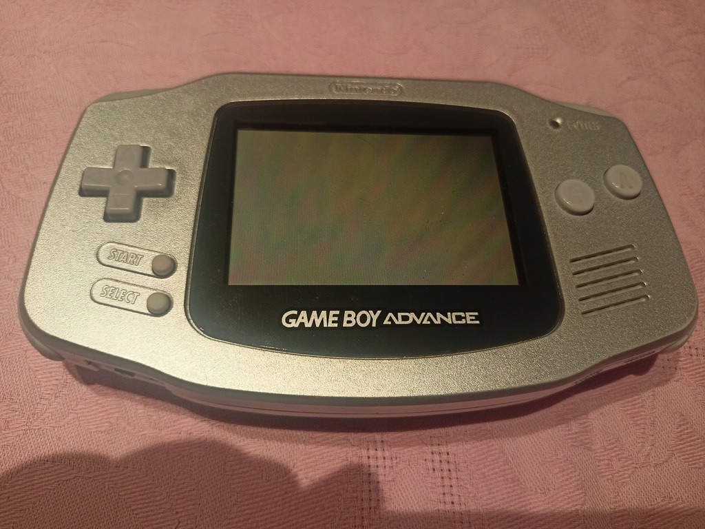 Game Boy Advance srebrny