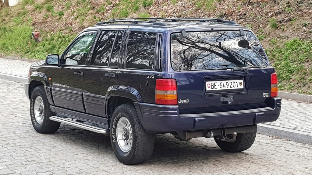 JEEP GRAND CHEROKEE 5.9 241KM ZE SZWAJCARII 9151646407