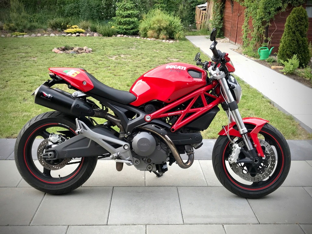 Ducati Monster 696 (M5)