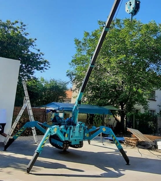 Żuraw dźwig podnośnik pająk 1500kg Maeda MC1 74C
