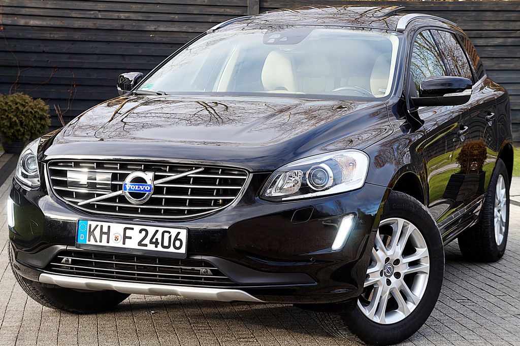 Купить VOLVO XC60 190PS SUMMUM RADAR PANO BLIS 95TKM MAX!: отзывы, фото, характеристики в интерне-магазине Aredi.ru