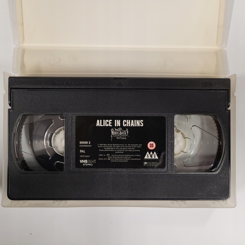 Купить МУЗЫКАЛЬНЫЙ БАНК ВИДЕО АЛИСА В ЦЕПЯХ VHS: отзывы, фото, характеристики в интерне-магазине Aredi.ru