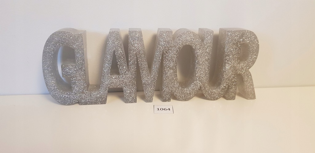GLAMOUR NAPIS OZDOBA NA PREZENT FIGURKA 3D