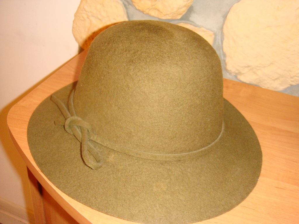 Filcowy kapelusz khaki jak nowy r. 58