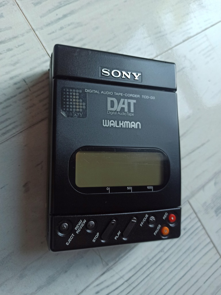 ポータブルプレーヤー SONY TCD-D3 ポータブルプレーヤー SONY TCD-D3 DAT WALKMAN SONY TCD-D3 DAT
