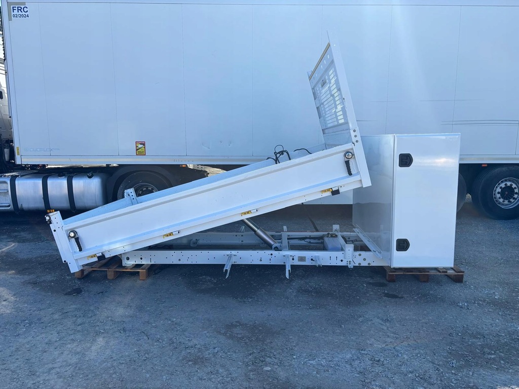 ZABUDOWA WYWROTKA PAKA KIPER ROZTAW 95