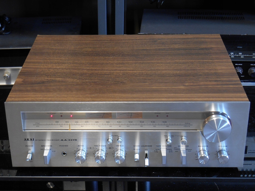 Akai AA-1175 . 1019