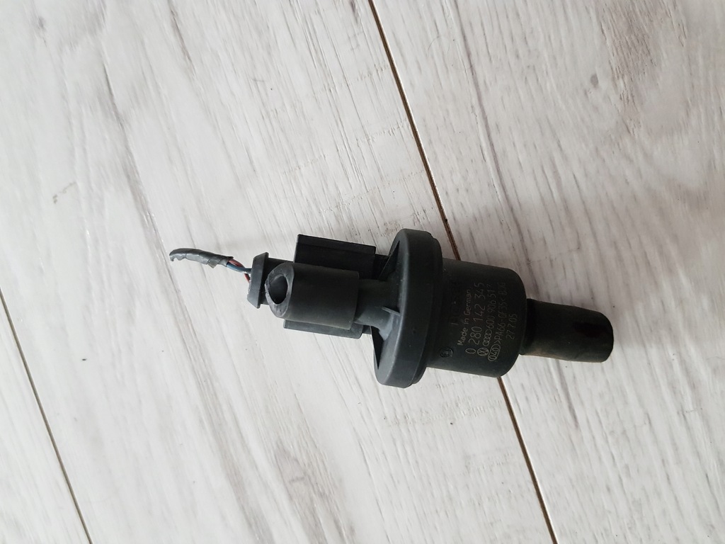AUDI VW ZAWÓR ODPOWIETRZAJACY ZBIORNIK 600906517