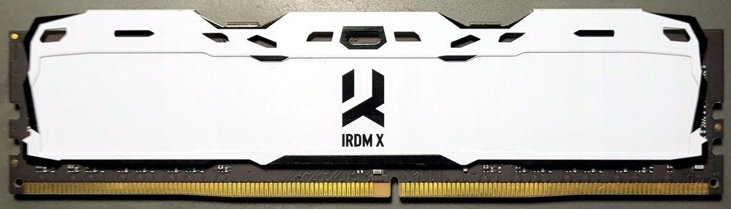 PAMIĘĆ RAM GOODRAM 8GB DDR4 3000MHZ IRDM WHITE