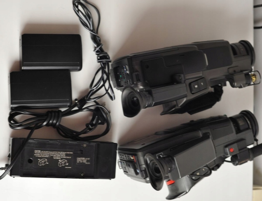 Купить Аналоговые камеры VHS-C от Panasonic и Grundig: отзывы, фото, характеристики в интерне-магазине Aredi.ru