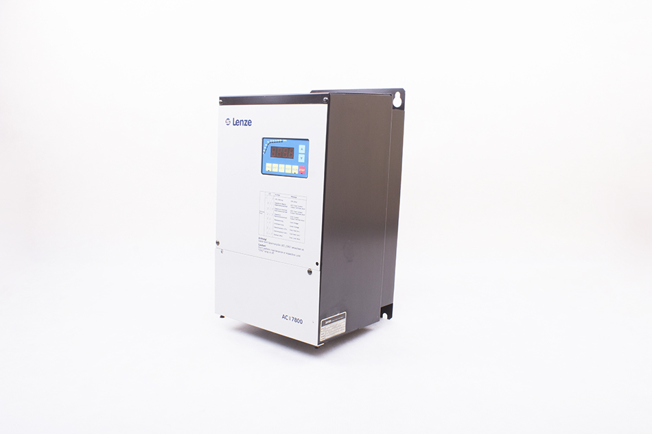 7813.2 AC 7800 SERVO DRIVE LENZE ID4298