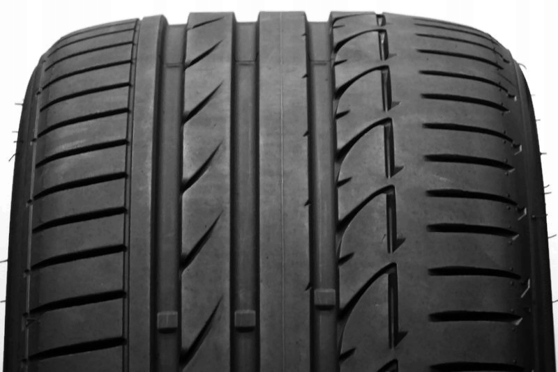 1L 245/40R18 Bridgestone Potenza S001 93Y AO 3116