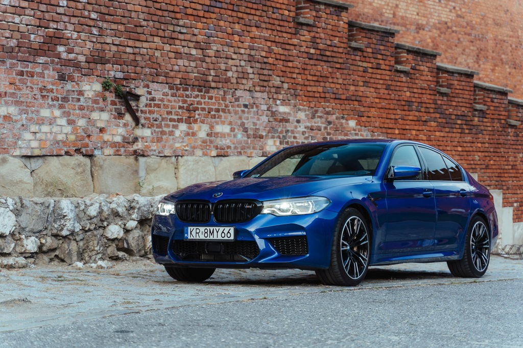 Купить BMW M5 Individual, фейслифтинг, совершенство: отзывы, фото, характеристики в интерне-магазине Aredi.ru