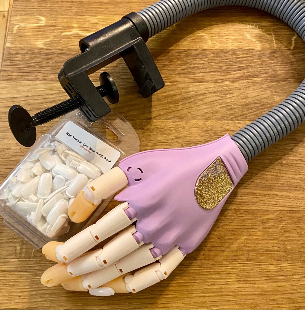 Dłoń ręka szkoleniowa do nauki manicure