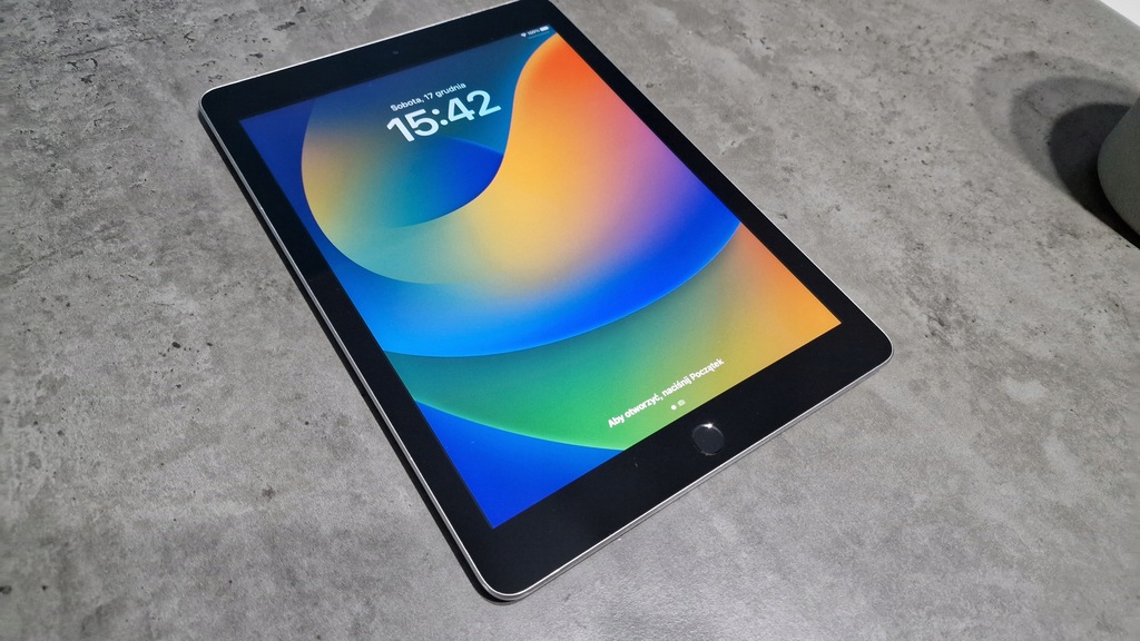 Apple iPad (5nd Gen) 2 GB / 32 GB szary - 13032455561 - oficjalne ...