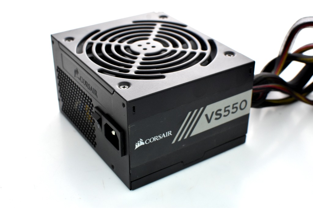 Купить Блок питания для ПК Corsair VS550 550 Вт для энтузиастов: отзывы, фото, характеристики в интерне-магазине Aredi.ru