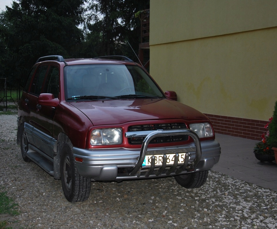 CHEVROLET TRACKER jak VITARA 2,5l gaz 2001 144 kM