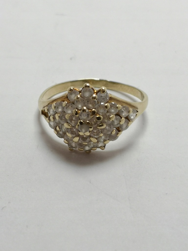 Złoty pierścionek p.585 2.31g r.14