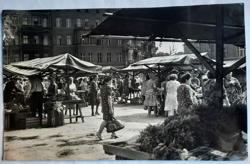 POZNAŃ RYNEK ŁAZARSKI FOTOGRAFIA ARTYSTYCZNA 1970