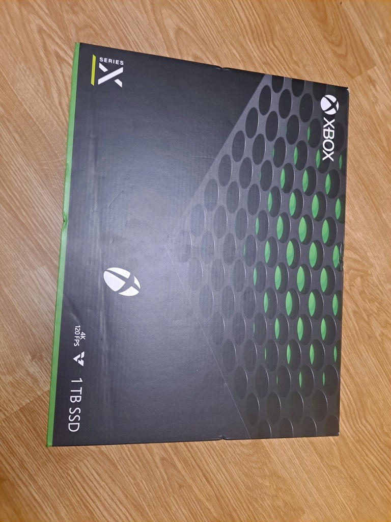 Konsola Microsoft Xbox Series X RRT-00010 pad gwar