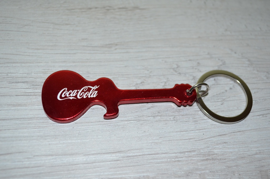 Otwieracz-brelok Coca-Cola wielkość 7,5cm
