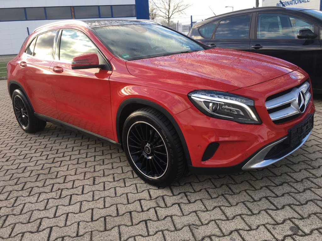 Mercedes GLA200